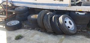 lot 207 image: Large Lot of Tires & Wheels