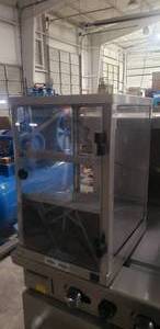 lot 239 image: Antunes Lighted Food Display Case, Model DC-200