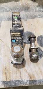 lot 244 image: 3.25 Drop Tow Hitch w 2 Receiver, 2 Ball & 2 516 Ball