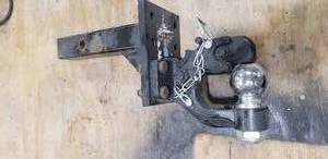 lot 248 image: Combination Pintle Hook & Ball Mount Hitch, 8 Ton & 2 516 Ball
