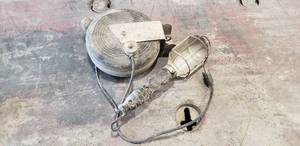 lot 320 image: 1950s Cordomatic 900 Shop Light Reel
