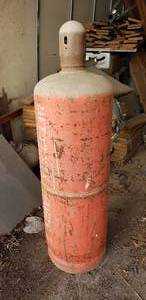 lot 338 image: Large Tank.  Contents Unknown.  Feels Full.