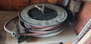 lot 356 image: Industrial Retractable Hose Reel w Hose