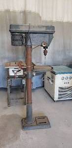 lot 367 image: Craftsman 17 1.5HP Drill Press