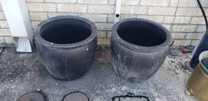 lot 374 image: Pair of 2 Oversize Ceramic PlantersPots