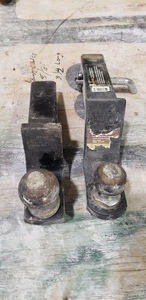 lot 242 image: Lot of 2 Tow Hitches, 2 Ball & 2 516 Ball, 2 Receiver