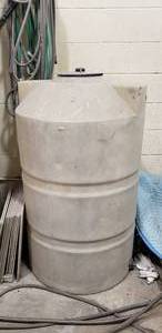 lot 281 image: Large Plastic Fluid Holding Tank