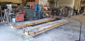lot 98 image: Euro Rack Frame Pulling Machine w Ramp, Euro Tower, Posts & Clamps