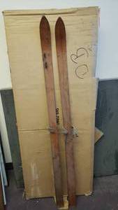 lot 390 image: Pair of Vintage Wooden Skis