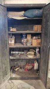 lot 83 image: Industrial Storage Cabinet w Contents