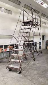 lot 128 image: 10 Rolling Ladder w Platform