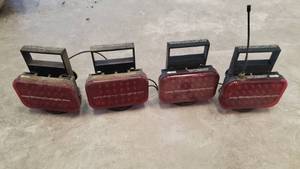 lot 424 image: 2 Sets of Magnetic Wireless Tow Lights