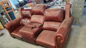lot 427 image: Beautiful Millstone Hunter Walnut Solid Leather Sofa.  Needs new motors.