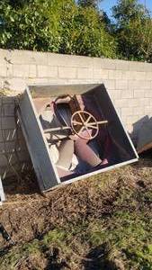 lot 429 image: Large 54 Acme Greenhouse Fan w Louvres & 48 Blades