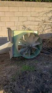 lot 437 image: Fan Jet Dual Blade Temperature Control Greenhouse Fan w 1.5 HP Motor & 30.5 Blades