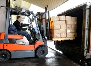 lot 8 image: FORK LIFT LOADING ASSISTANCE IS AVAILABLE FOR $25 PER LOAD