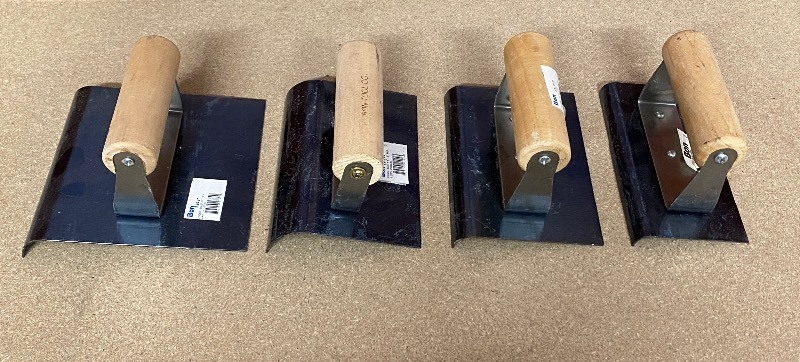 lot 91 image: Lot of 4 - Bon Tool Co. Blue Steel Edgers In Sizes - As Shown