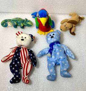 lot 298 image: Lot Of 5 - Beanie Baby Collectible Toys - In Condition As Shown