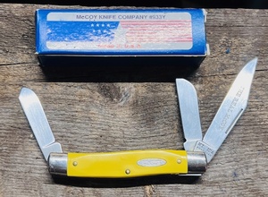 lot 42 image: The Real McCoy McCoy Knife Company, Mt. Ida Ark. Three (3) Blade Pocket Knife #933Y