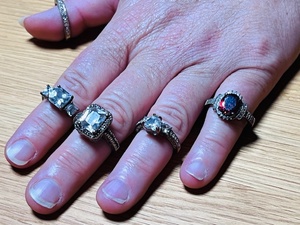 lot 75 image: Five (5) AntiqueVintage Rings