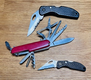 lot 156 image: Two (2) Maxam Folding Lock Blade Pocket Knives &amp One (1) Swiss Army Style Pocket Knife