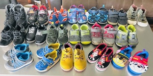 lot 165 image: Lot of Eighteen Pair of Size 5-8 Boys Shoes