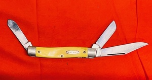 lot 192 image: Vintage Pine Knot Three Blade Pocket Knife