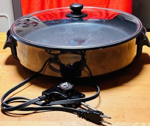 lot 108 image: ChefStyle 15in Skillet SLATE Model FPB-001-3-3