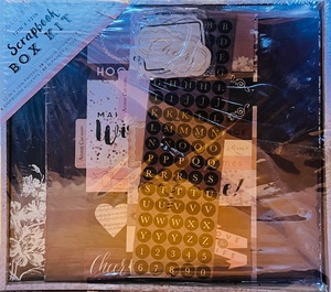 lot 153 image: Colorbok 12in x 12in Scrapbook Box Kit