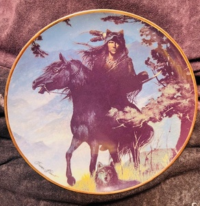 lot 216 image: Franklin Mint Limited Edition Spirit Of The Night Collectors Plate