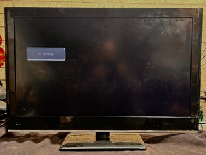 lot 282 image: 32 DACCK LCD HDTV Flatscreen Television Model LT-32SL601