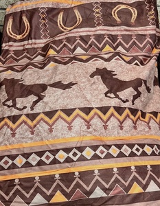 lot 287 image: Chezmoi Collection King Sized Western Themed Comforter&nbsp