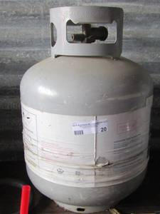lot 20 image: 5ld propane tank ( empty)