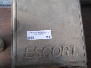 lot 33 image: Escort radar warning receiver in case with owner manual