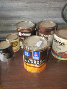 lot 38 image: Used bucket of paint, 2 pints & 4 gallon