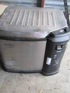 lot 15 image: Butterball electric turkey fryer used