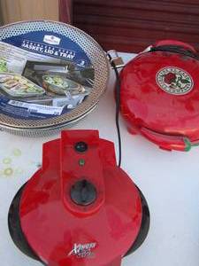lot 70 image: Stainless steel basket and lid- The El Paso chili company quesadilla maker, XPRESS  REDI SET GO COOKER