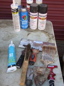 lot 80 image: Wire brushes, paint brushes, scrappers, caulking, spray paint and more