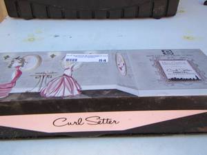 lot 84 image: Hair couture curl setter in original box