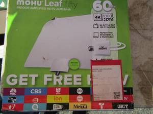 lot 102 image: Mohr leaf fifty indoor amplifier HD TV antenna