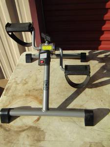 lot 124 image: Gold gym foot peddle work out