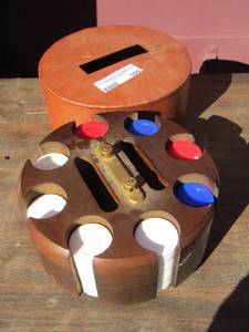 lot 169 image: poker chips