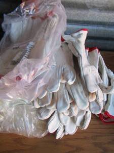 lot 176 image: industrial gloves size large all new 10 plus pair