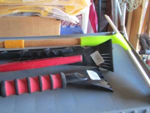 lot 213 image: window squeegees with brushes on end qty 4