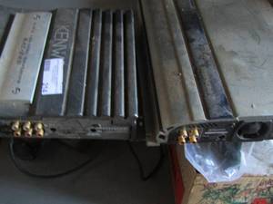 lot 214 image: Kenwood amplifier and pioneer convertor
