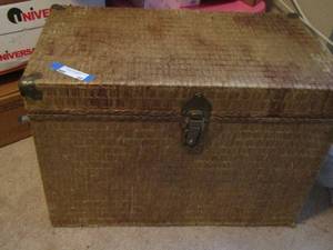 lot 69 image: REDMON Wicker  TRUNK