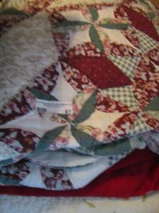 lot 87 image: Quilts and throws