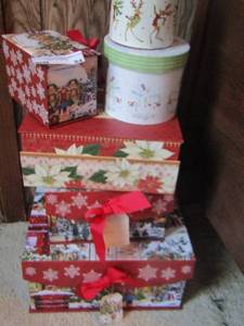 lot 94 image: Christmas gift boxes