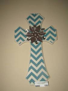 lot 106 image: Turquoise wall cross size unknown