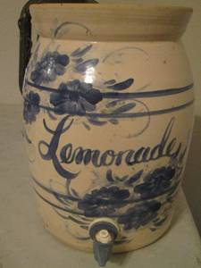 lot 18 image: Lemonade Drink Canister - MARSHALL POTTERY